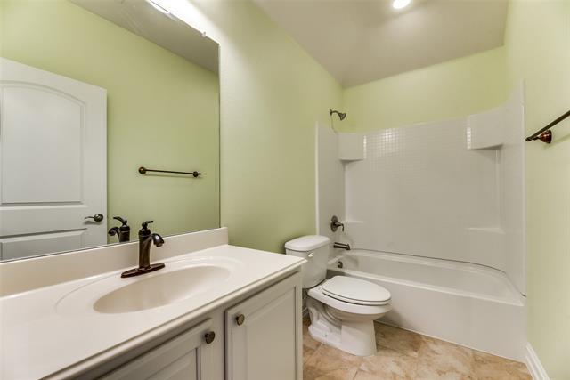 Building Photo - 660 Hobie Point Dr