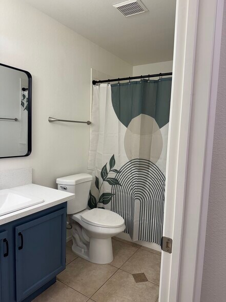 Building Photo - 1575 W Warm Springs Rd