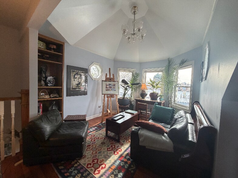 Building Photo - 420 N Downing St