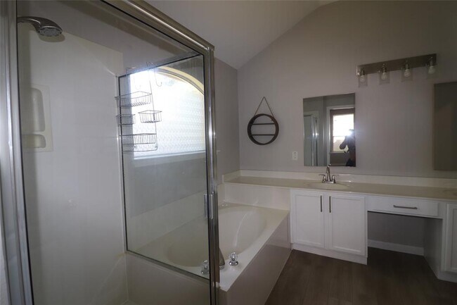 Building Photo - 1309 Wide Antler Cove