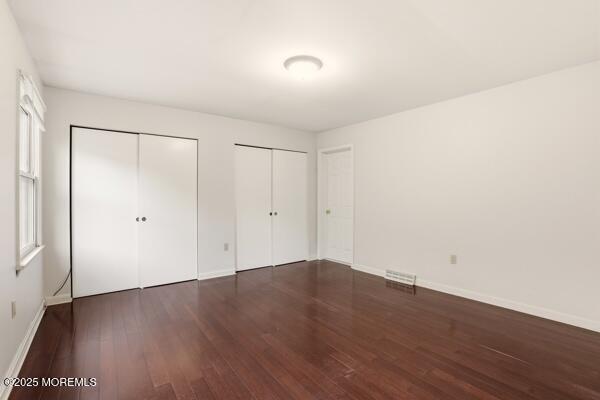 Building Photo - 1045 Farmingdale Rd