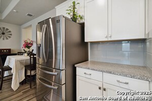 Building Photo - 1512 Anhalt Dr