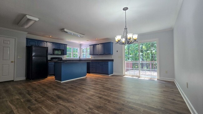 Building Photo - 5607 Whispering Pines Dr