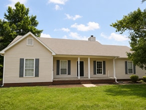 Building Photo - 127 Amberwood Dr