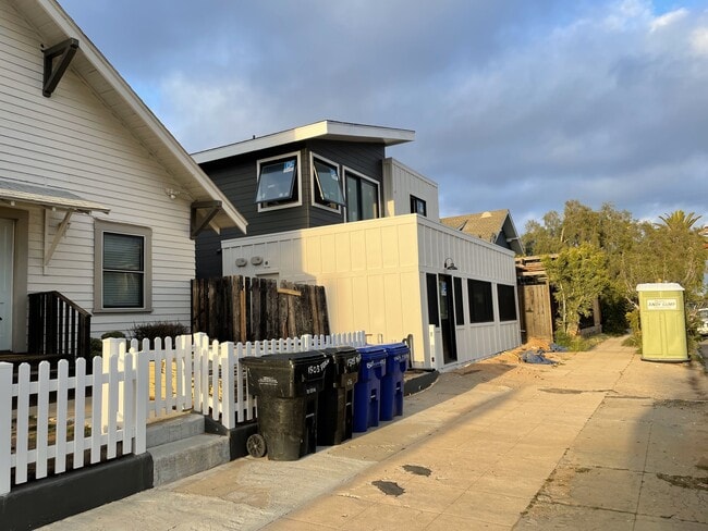 3034 - 3036- 3038 Beech St - 1505 Fern Street