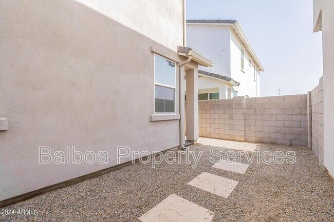 Building Photo - 5516 S Dillon Cir