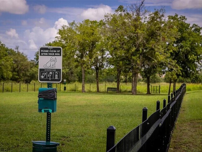 Building Photo - 12112 Dillon Fls Dr