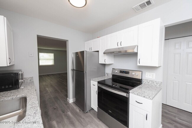 Building Photo - 4479 Barna Ave