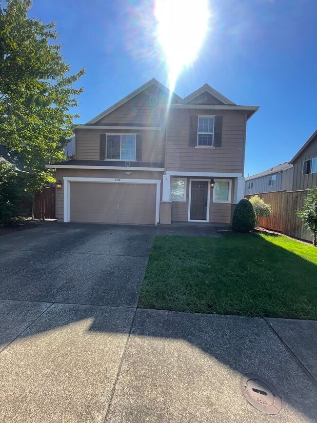 Building Photo - **MOVE IN SPECIAL?** Gorgeous Pet Friendly...
