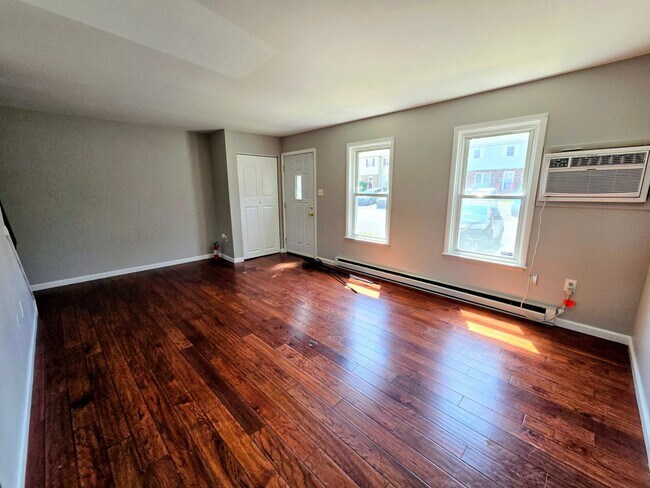 Building Photo - 5657 Wood Ln