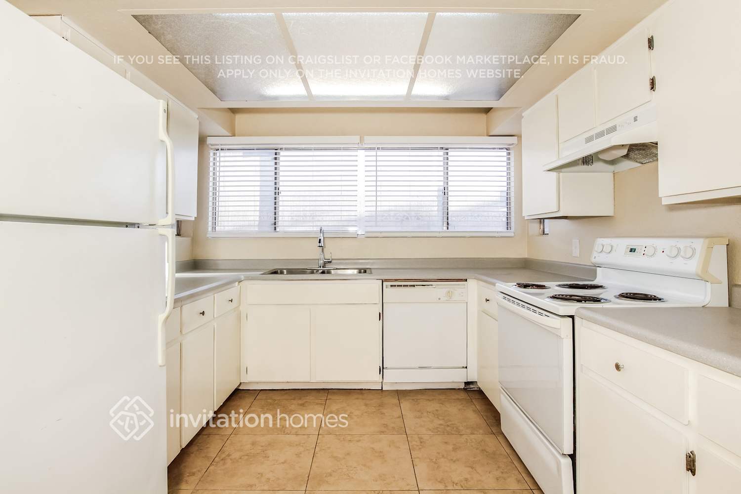 Building Photo - 3317 W Potter Dr