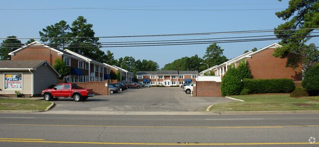 Building Photo - Kensington Court Apartments