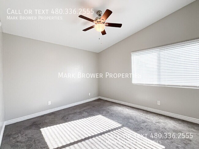 Building Photo - 2515 E Dragoon Ave