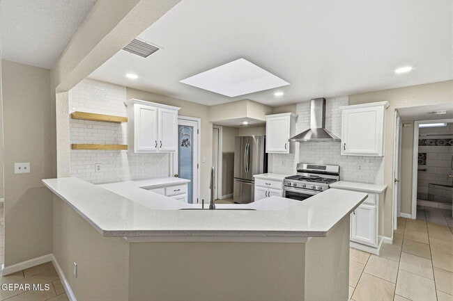 Building Photo - 1308 Rose Bud Ln
