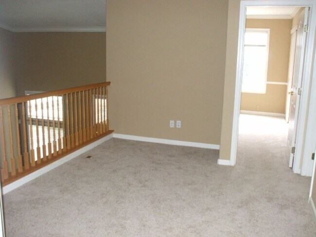 Building Photo - Swan Lake - Gated in Granite Bay