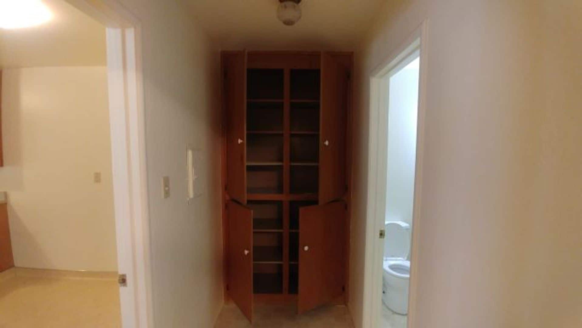 Building Photo - Racetrack 2