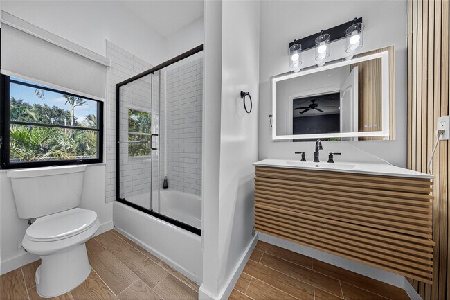 Building Photo - 2211 St