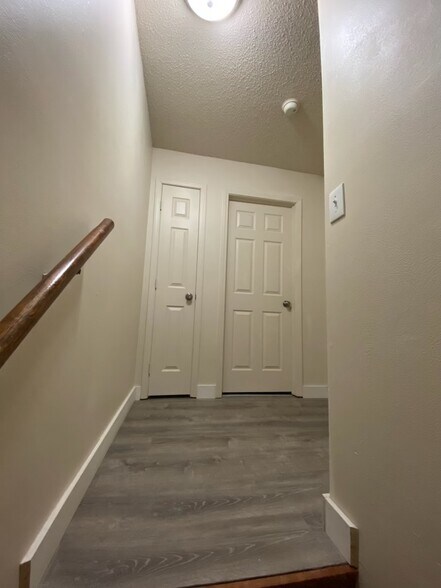 Building Photo - 1008 Jane Dr