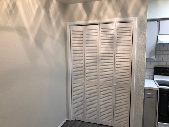 Building Photo - 2100 Wilcrest Dr