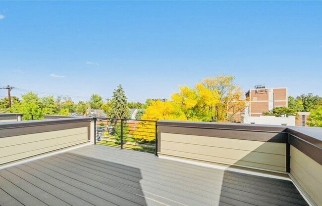 Building Photo - 3BD, 3.5BA West Wash Park Townhome with 2-Car Garage