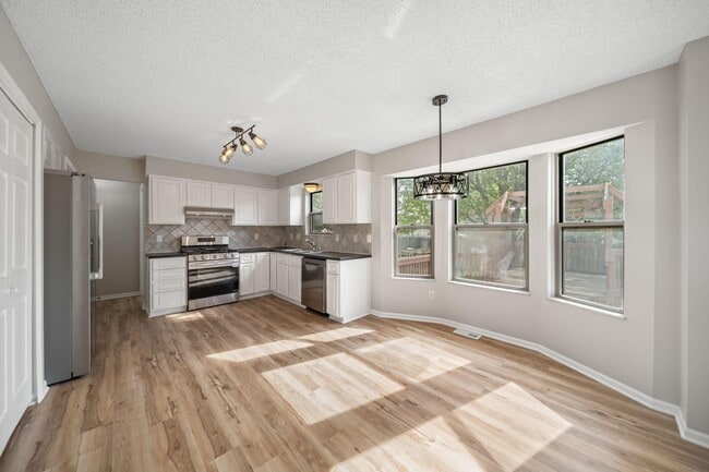 Building Photo - 3268 Stadler Dr