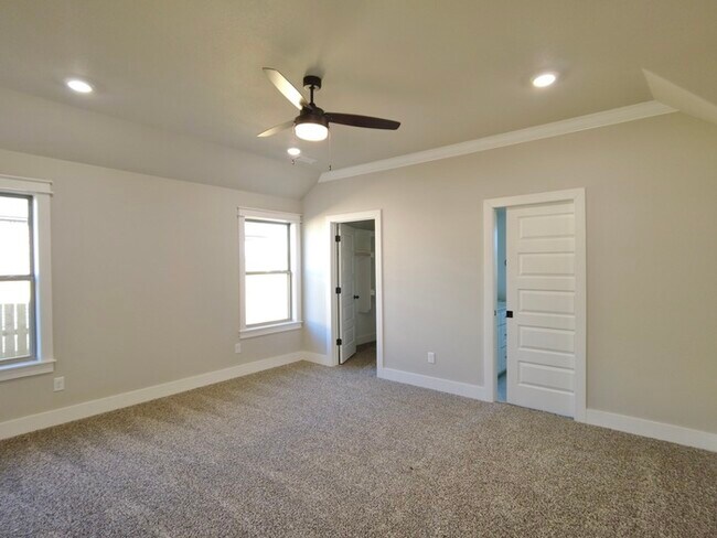 Building Photo - Single-Family Home- Desirable Mayberry Plan