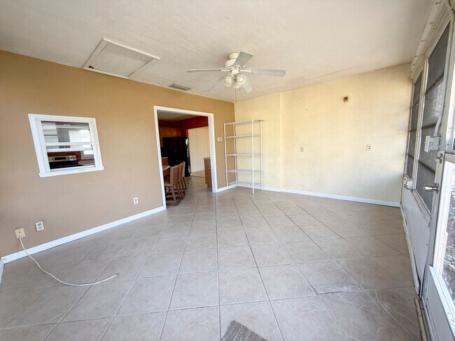 Building Photo - 32132 Perch Ave