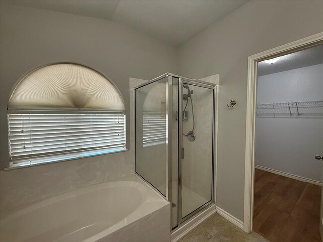 Building Photo - 905 Remington Dr