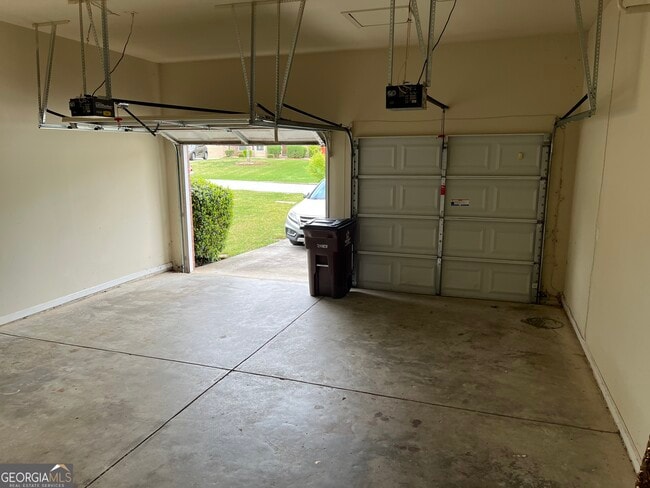 Building Photo - 509 Merrill Ln