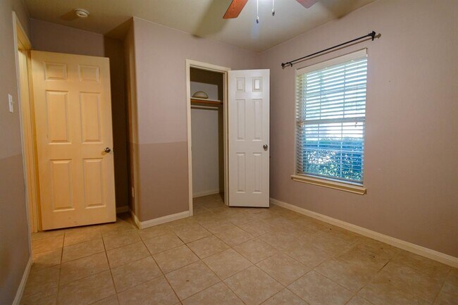 Building Photo - 12115 Estelle Ln