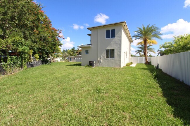 Building Photo - 16035 SW 299th Terrace