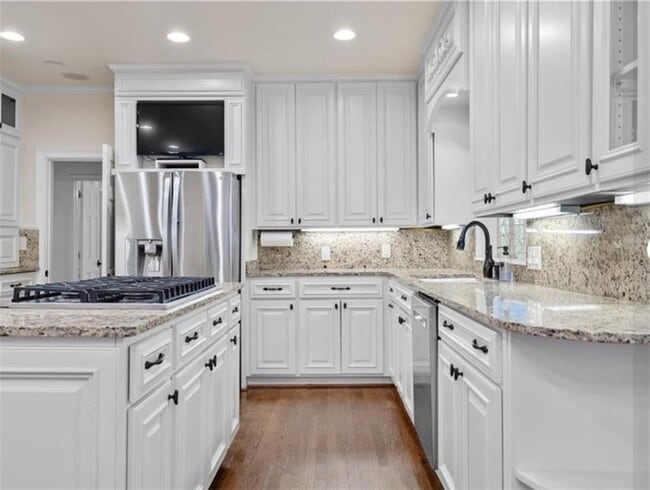 Building Photo - 755 River Gate Dr