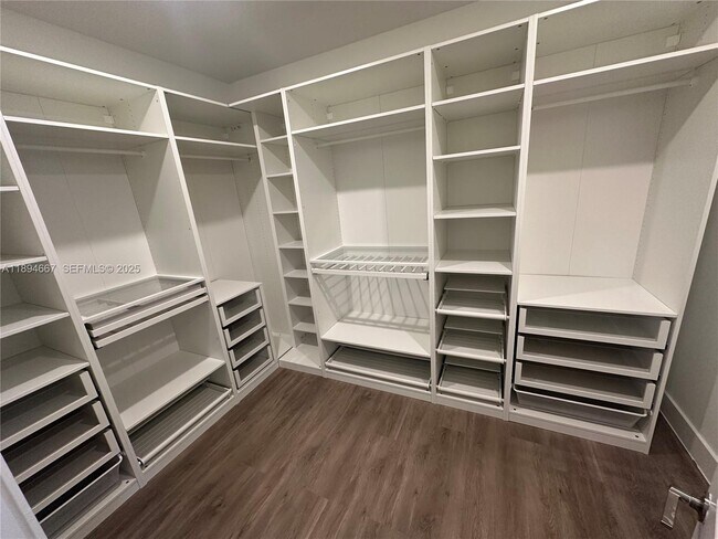 Building Photo - 4577 SW 173rd Ave