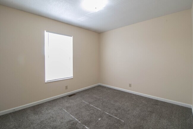 Building Photo - 371 Peabody Dr