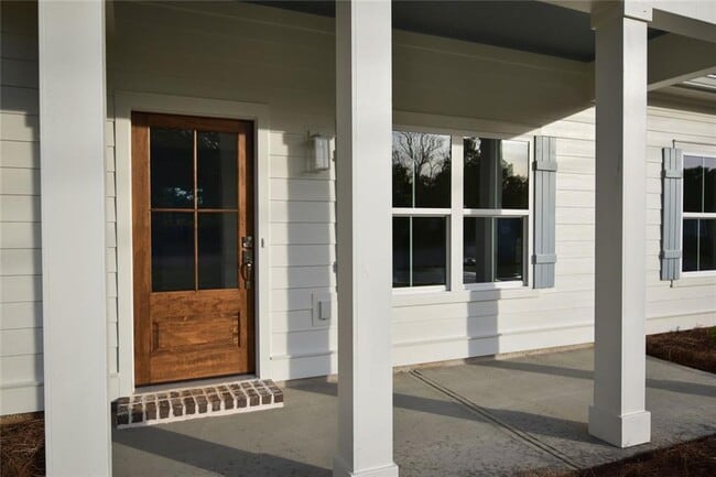 Building Photo - 1070 Moreland Dr