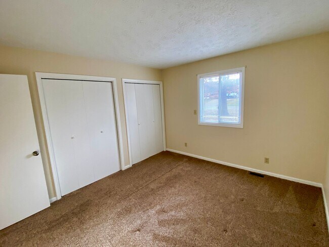 Building Photo - 3925 Halehaven Dr