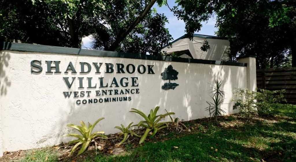 Building Photo - 904 Byron Ln