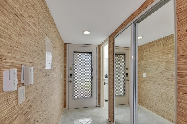 Building Photo - 459 Piedmont J