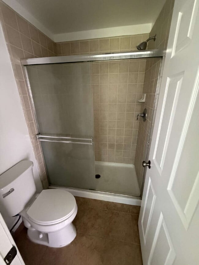 Building Photo - Charming Single-Story Home with Spacious Layout & Modern Comforts