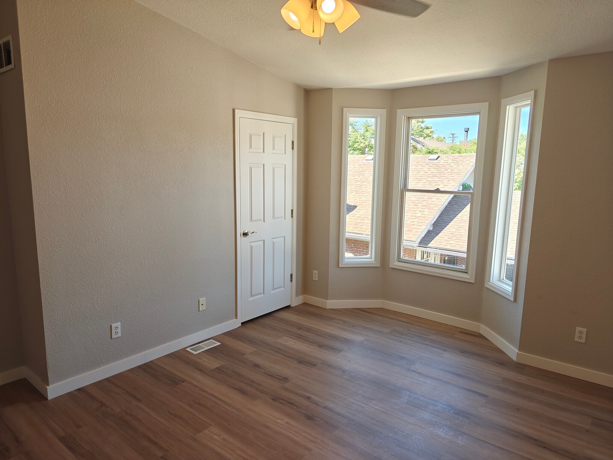 Building Photo - 3130 W 38th Ave