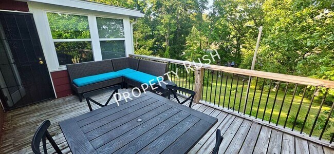 Building Photo - 3229 Westonia Dr