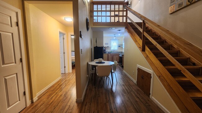 Building Photo - Welcome to the Cottage!