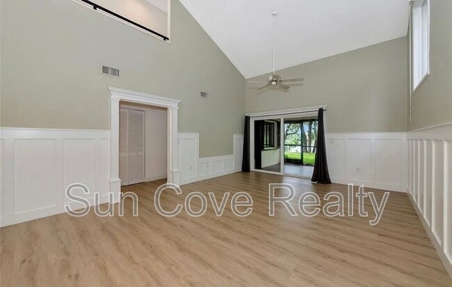 Building Photo - 4518 Ascot Cir S