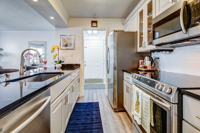 Building Photo - 14201 Woolen Oak Ct