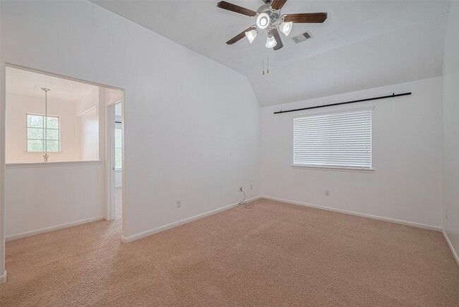 Building Photo - 23611 Plantation Pines Ln