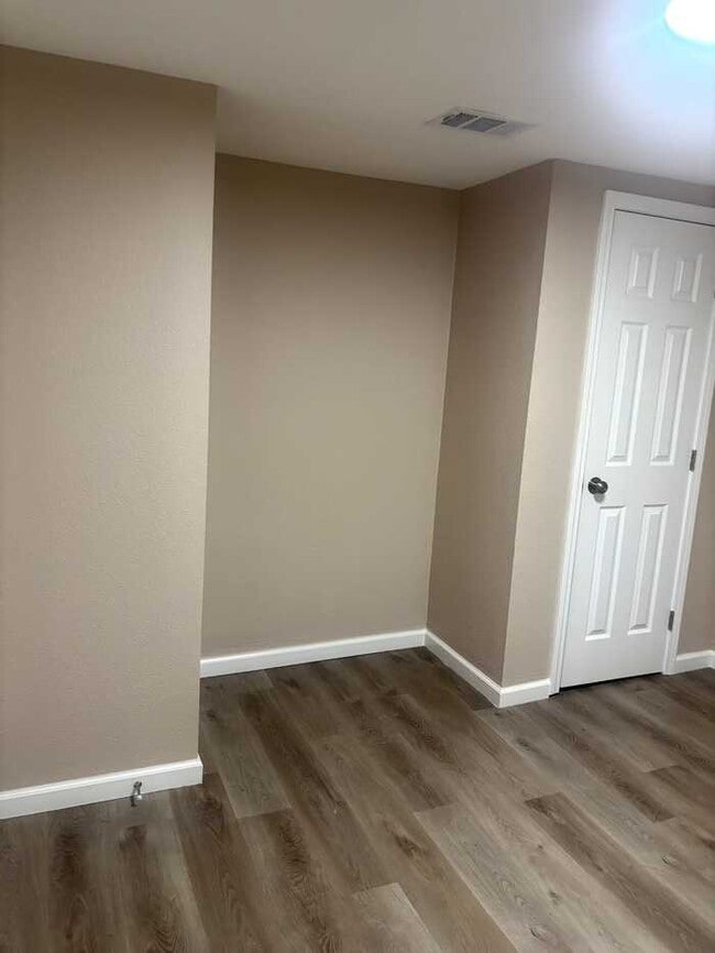 Building Photo - 3055 Melody Ln