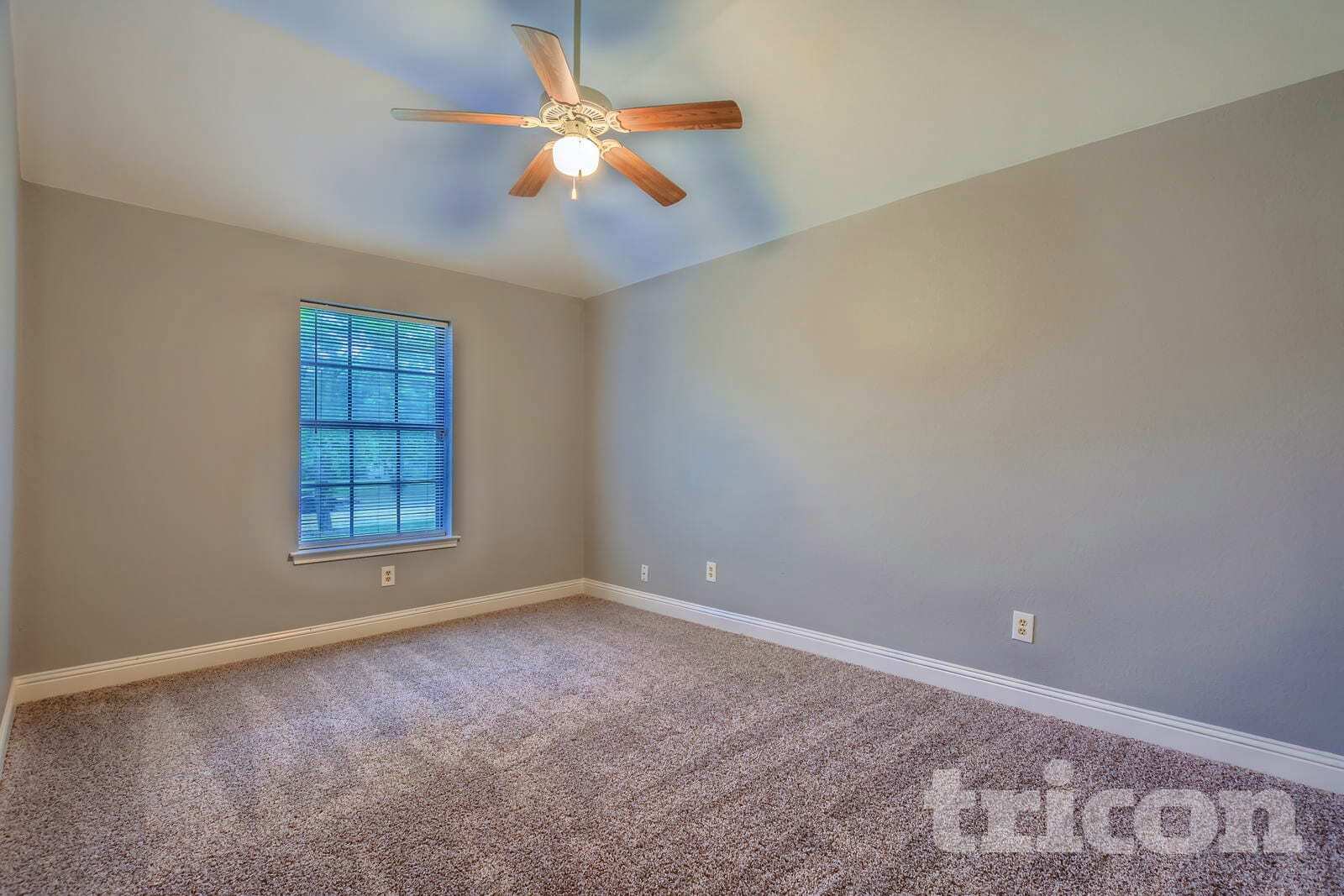 Building Photo - 725 Rawlins Dr