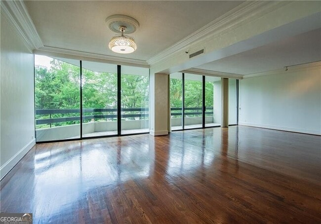 Building Photo - 2660 Peachtree Rd NW