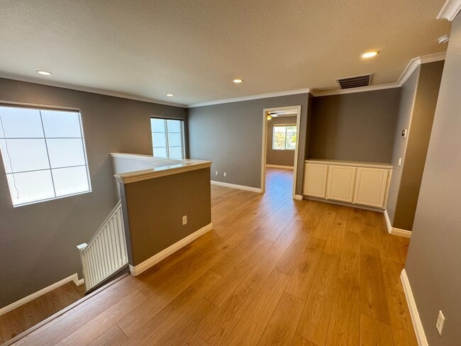 Building Photo - Beautiful 4Bd/2.5Ba Home in Aliso Viejo!