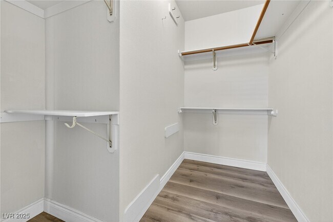 Building Photo - 5155 W Tropicana Ave